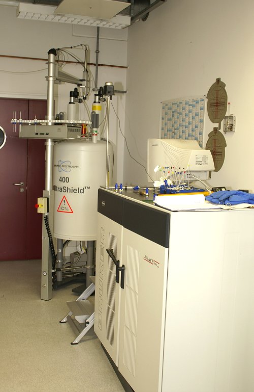 bruker400_pharm_komplett.jpg